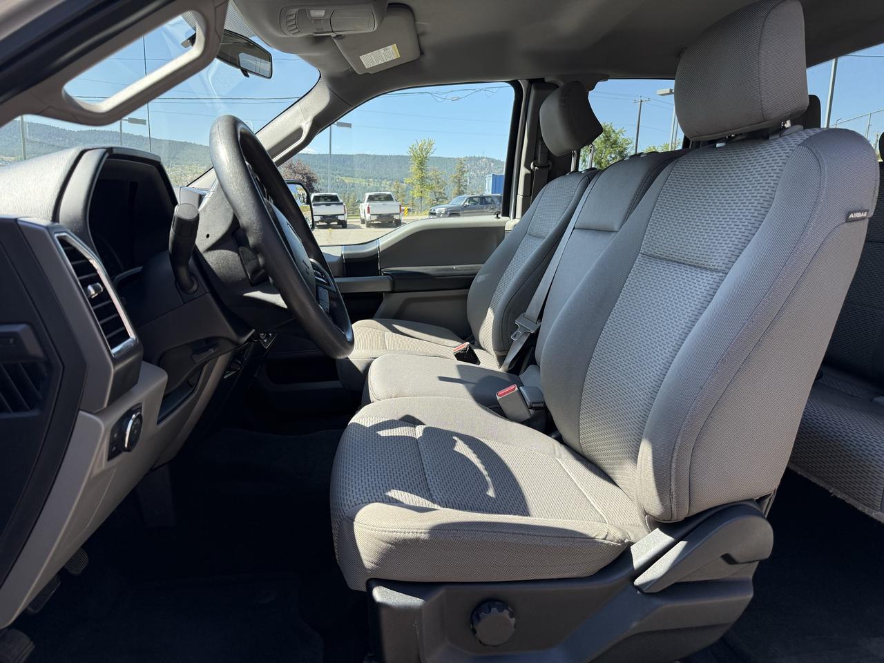 2016 Ford F-150 XLT Photo