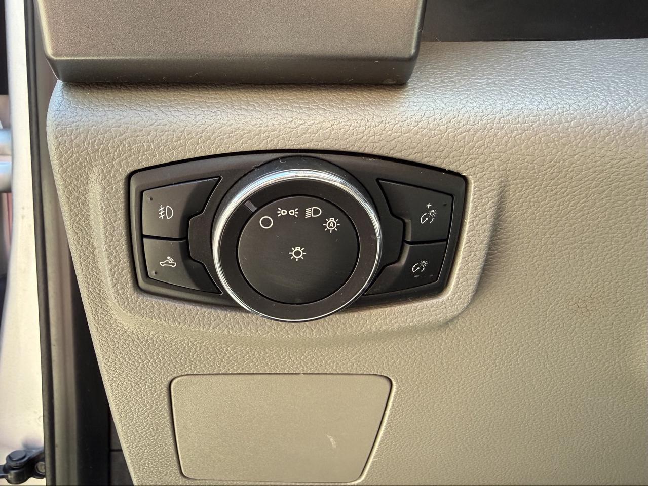 2016 Ford F-150 XLT Photo
