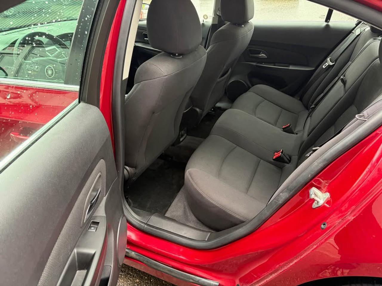 2012 Chevrolet Cruze 1LT Photo