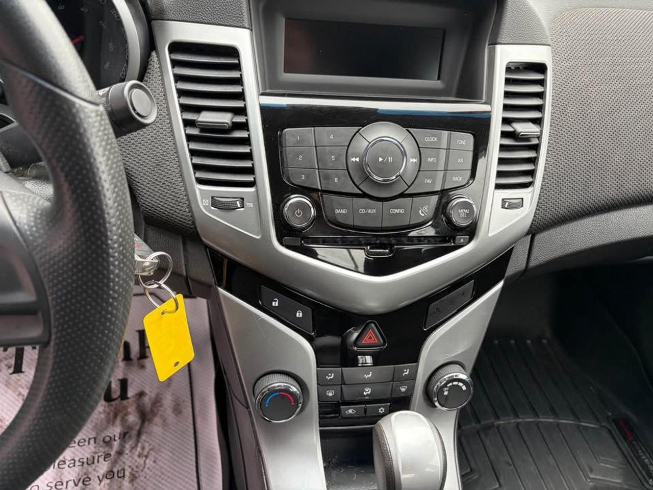 2012 Chevrolet Cruze 1LT Photo