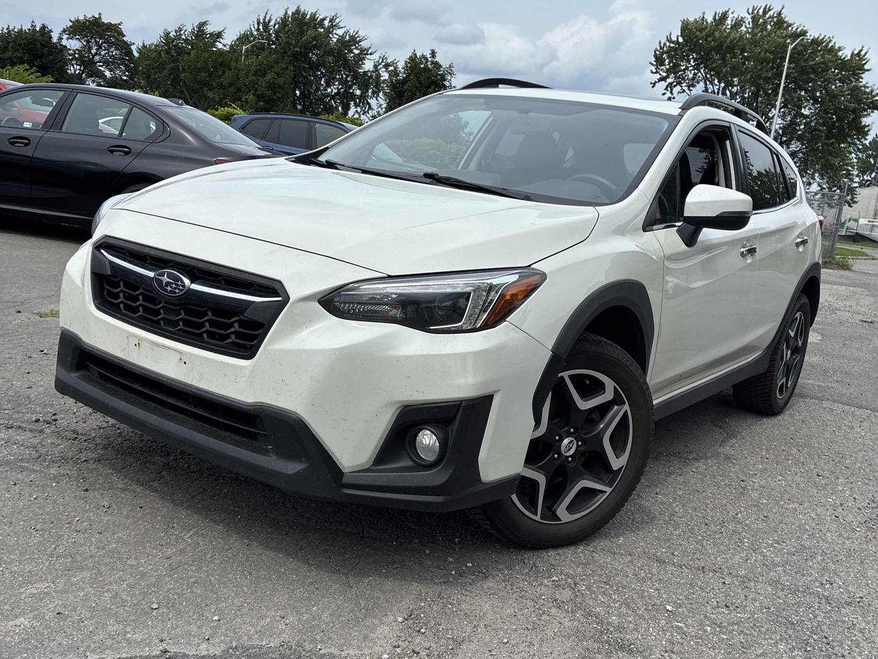2018 Subaru Crosstrek Limited, AWD, SUNROOF, NAV, B/U CAMERA & MORE!! Photo