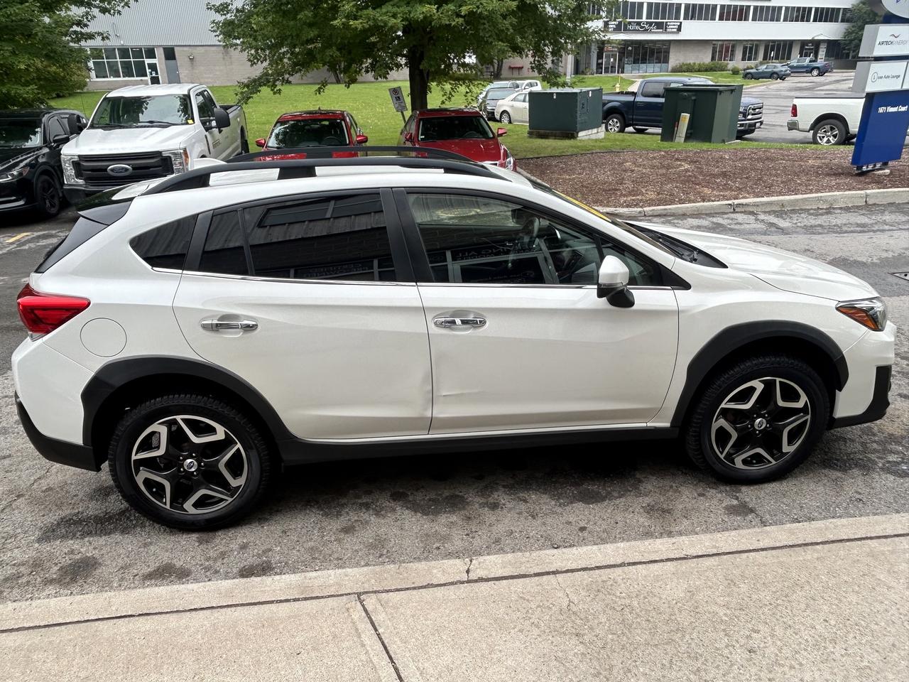 2018 Subaru Crosstrek Limited, AWD, SUNROOF, NAV, B/U CAMERA & MORE!! - Photo #9