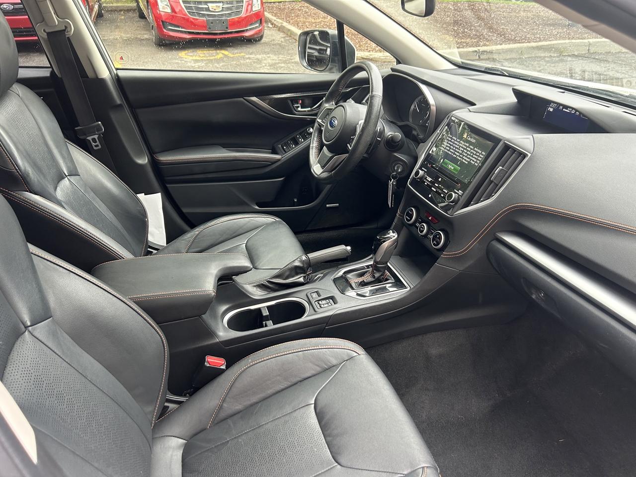 2018 Subaru Crosstrek Limited, AWD, SUNROOF, NAV, B/U CAMERA & MORE!! Photo