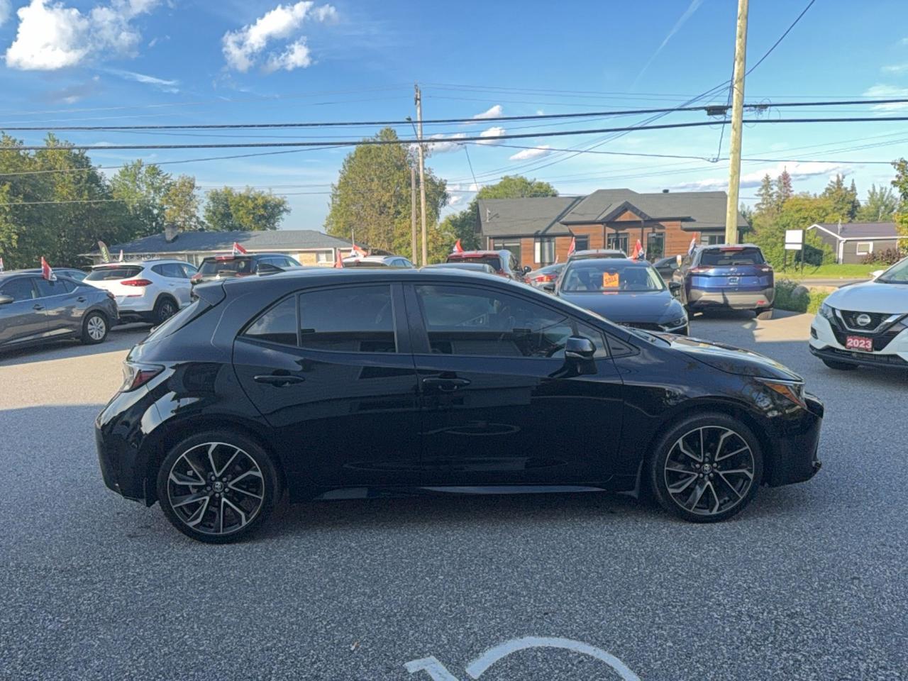 2019 Toyota Corolla HATCH-6SPEED MANUAL-DRIVE ASSIST-WIRELESS CHARGE PORT-APPLE CARPLAY Photo