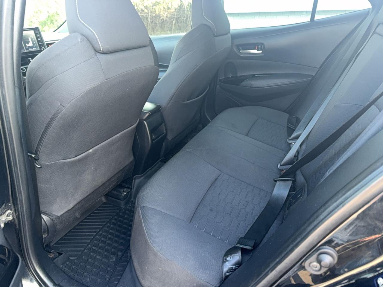 2019 Toyota Corolla HATCH-6SPEED MANUAL-DRIVE ASSIST-WIRELESS CHARGE PORT-APPLE CARPLAY Photo