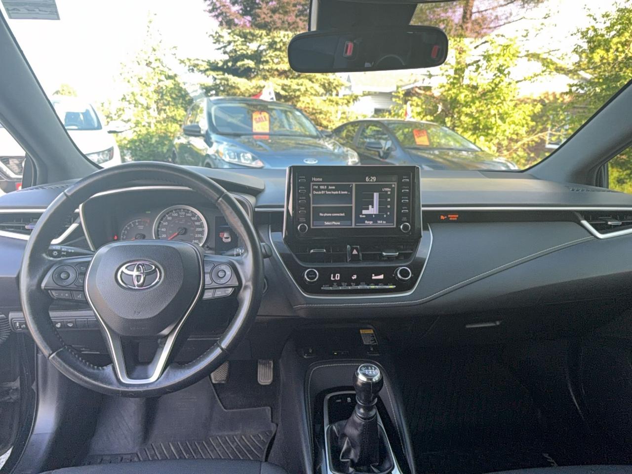 2019 Toyota Corolla HATCH-6SPEED MANUAL-DRIVE ASSIST-WIRELESS CHARGE PORT-APPLE CARPLAY Photo