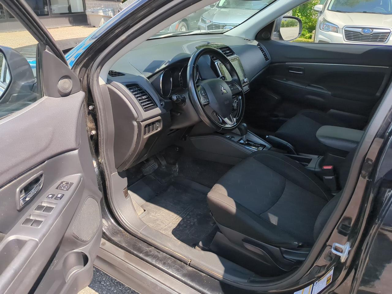 2021 Mitsubishi RVR SE
