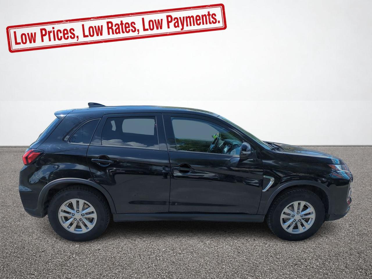 2021 Mitsubishi RVR SE