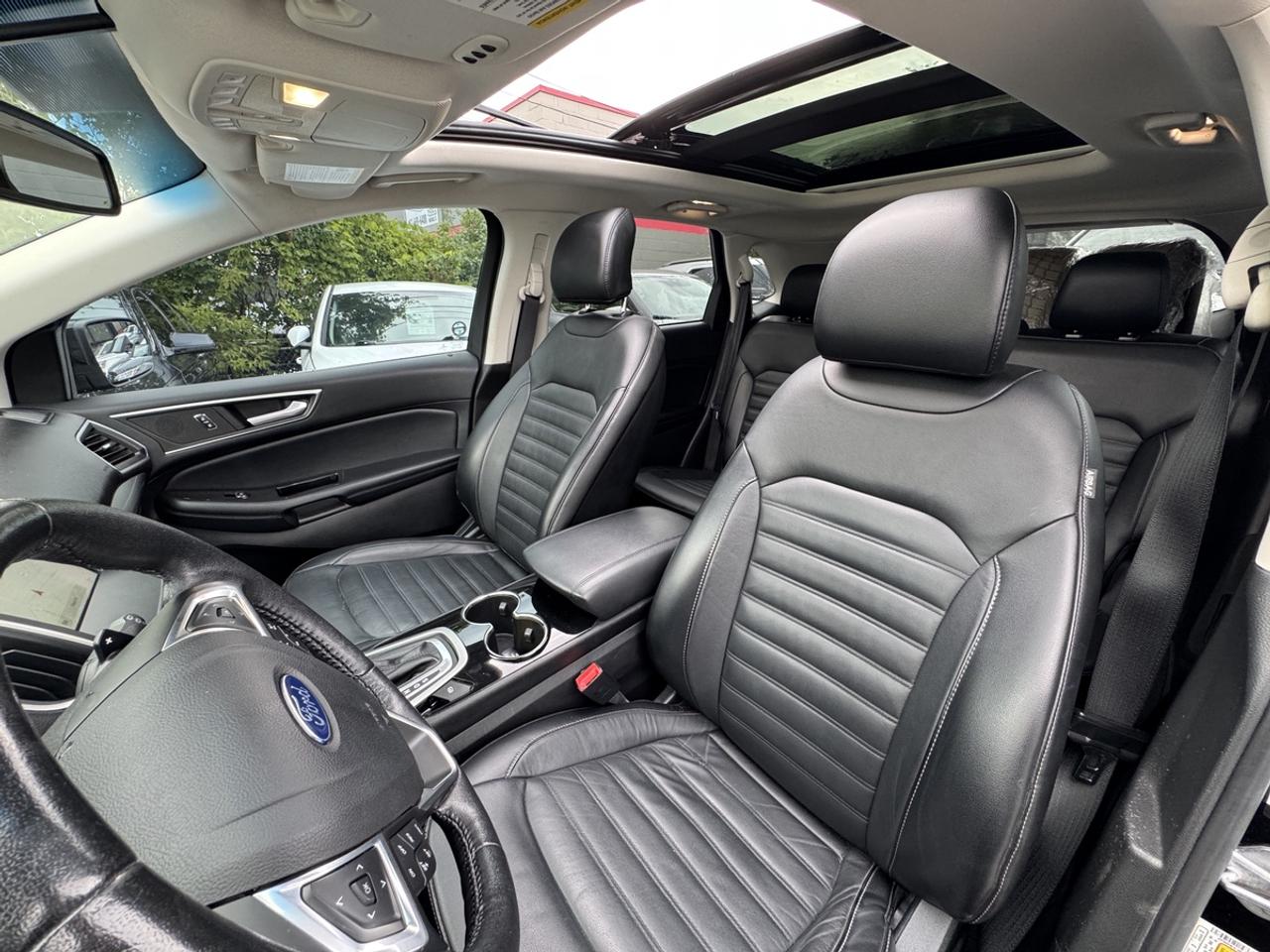 2016 Ford Edge SEL Photo