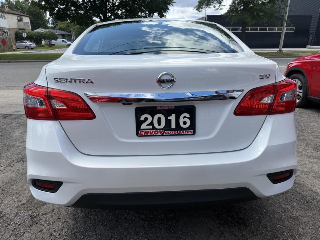 2016 Nissan Sentra SV Photo