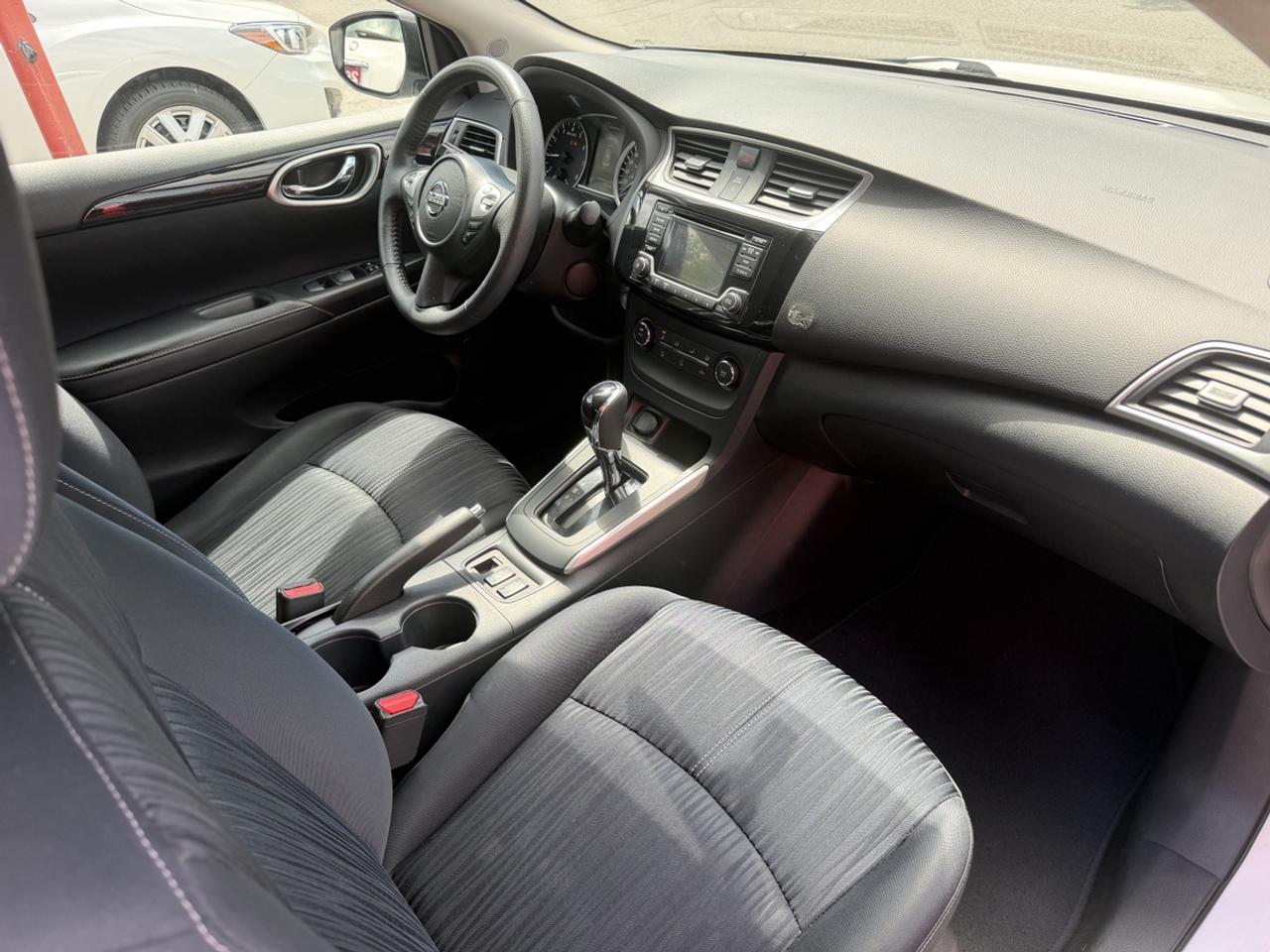 2016 Nissan Sentra SV Photo