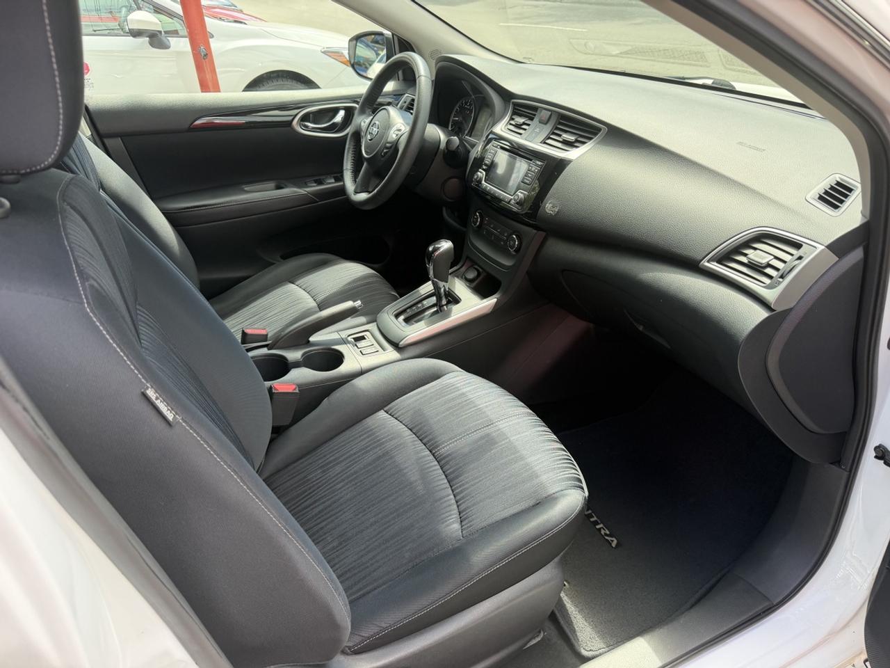 2016 Nissan Sentra SV Photo