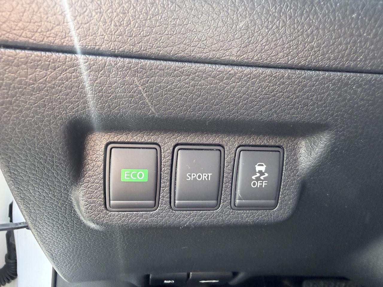 2016 Nissan Sentra SV Photo