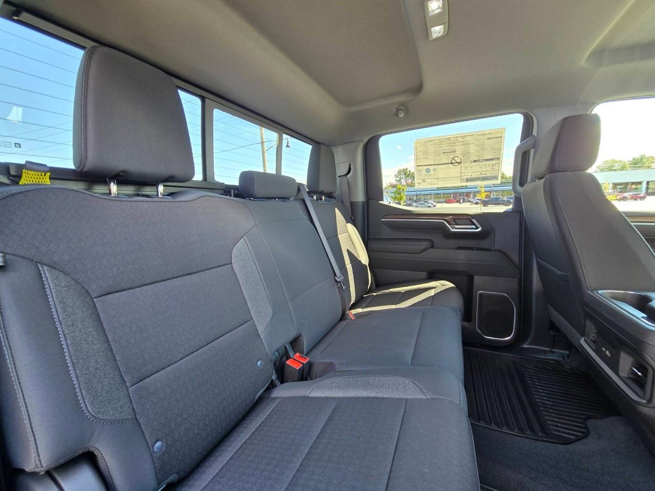 2026 Chevrolet Silverado 1500 Crew Cab Short Box 4-Wheel Drive LT Photo