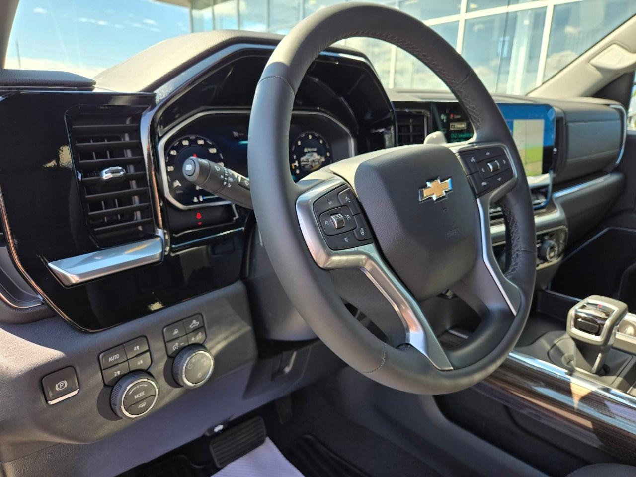 2026 Chevrolet Silverado 1500 Crew Cab Short Box 4-Wheel Drive LT Photo