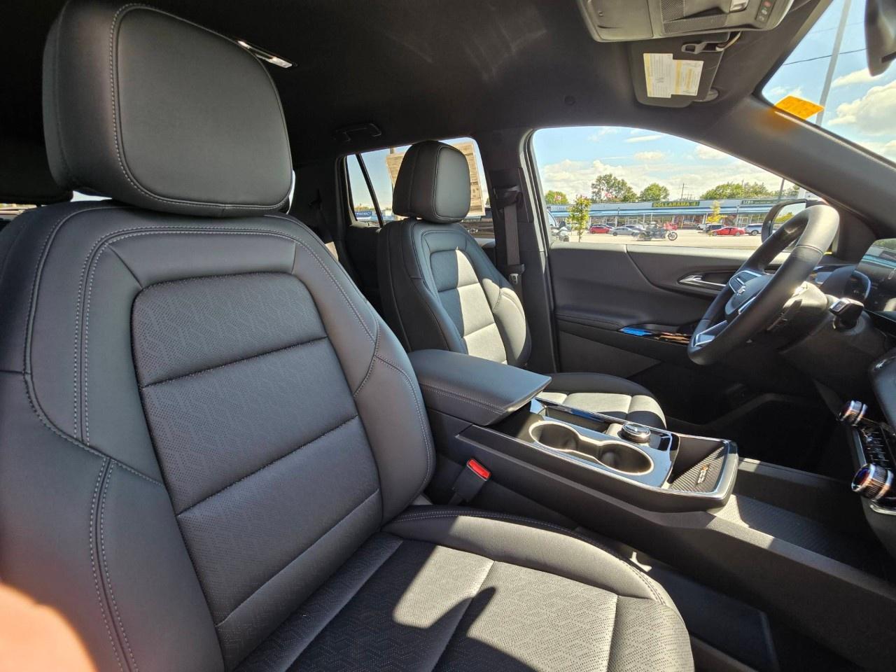 2027 Chevrolet Equinox AWD LT Photo