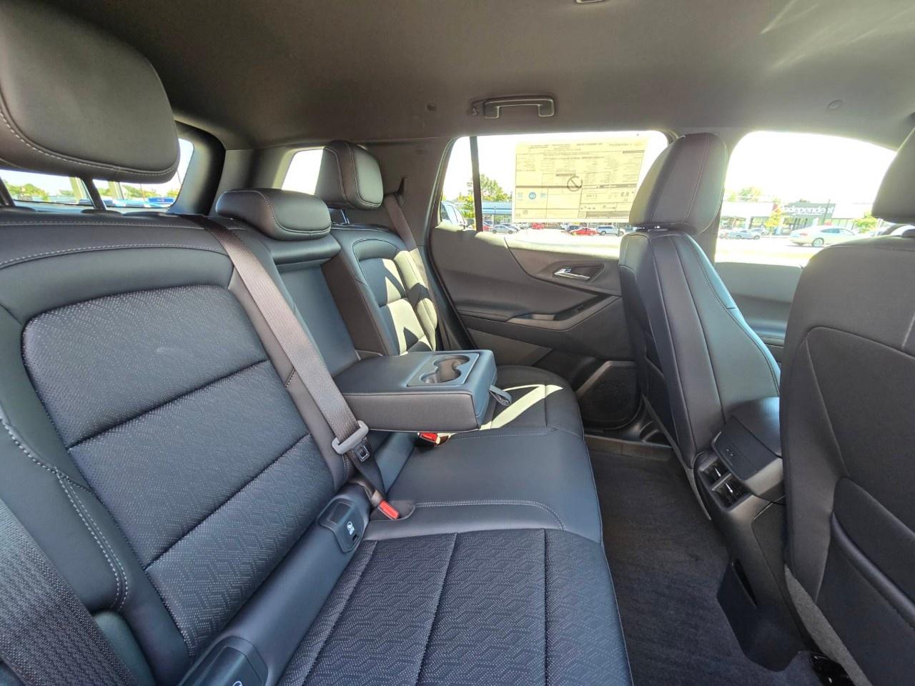2027 Chevrolet Equinox AWD LT Photo