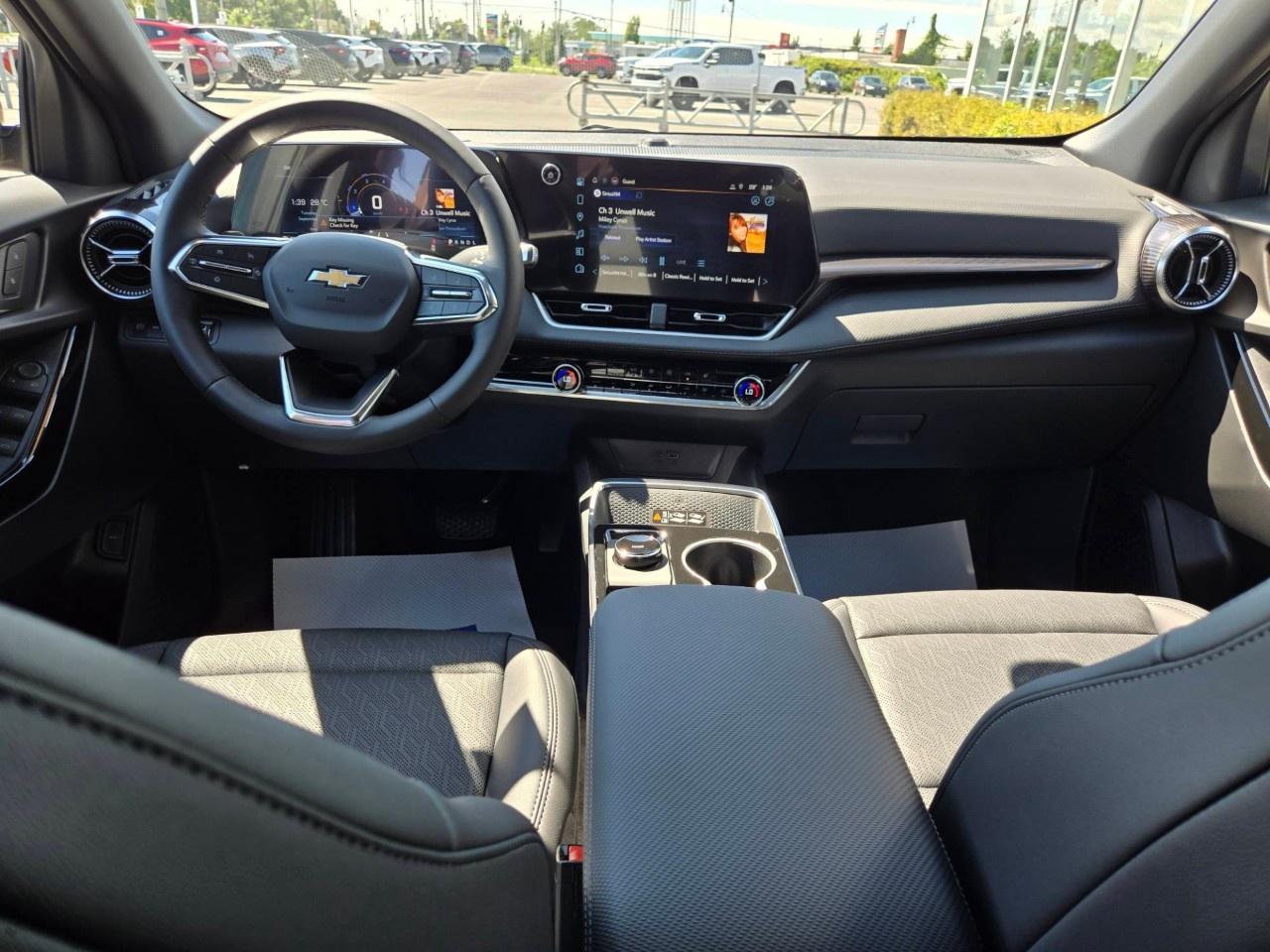 2027 Chevrolet Equinox AWD LT Photo