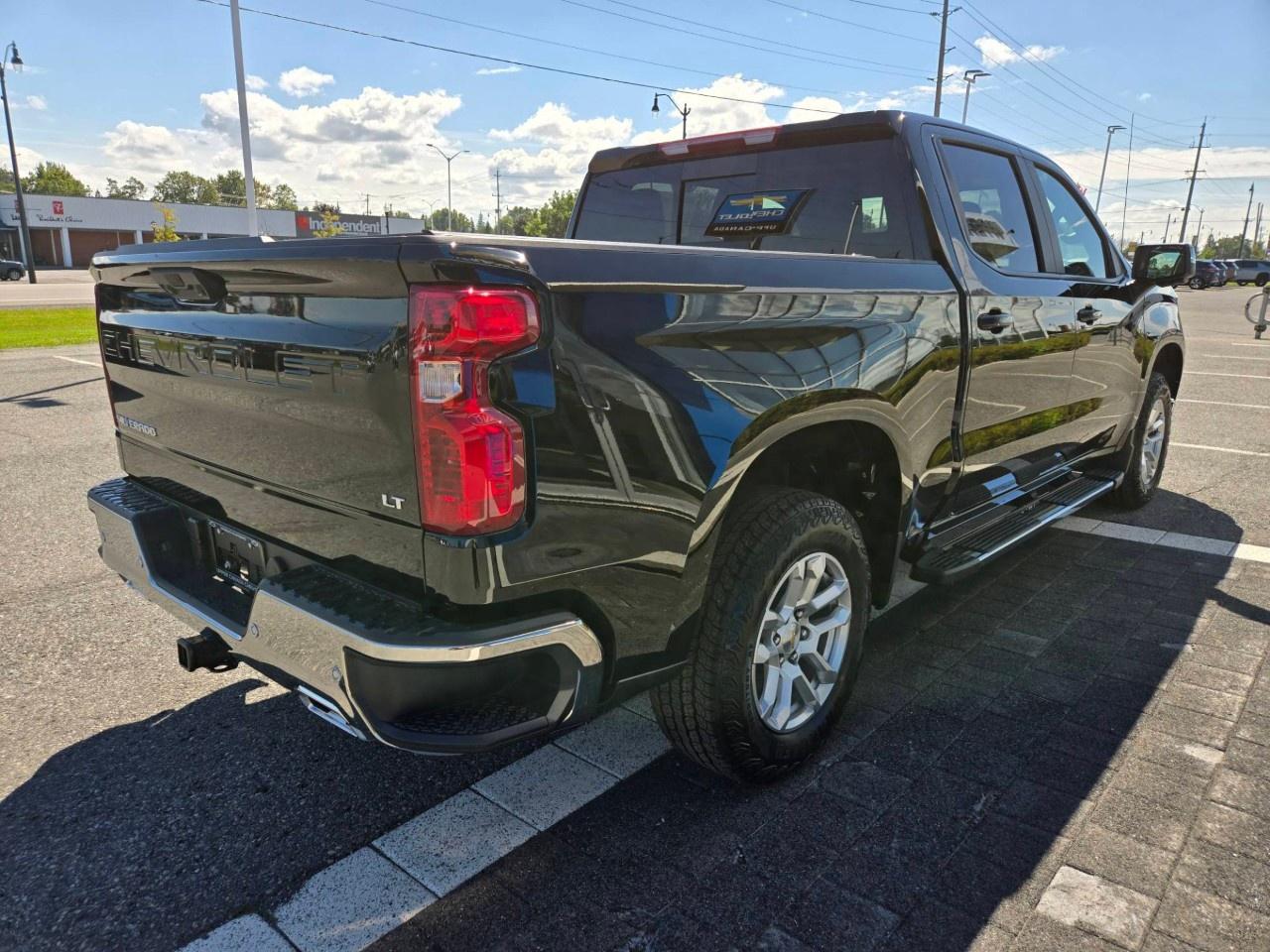2026 Chevrolet Silverado 1500 Crew Cab Short Box 4-Wheel Drive LT Photo4