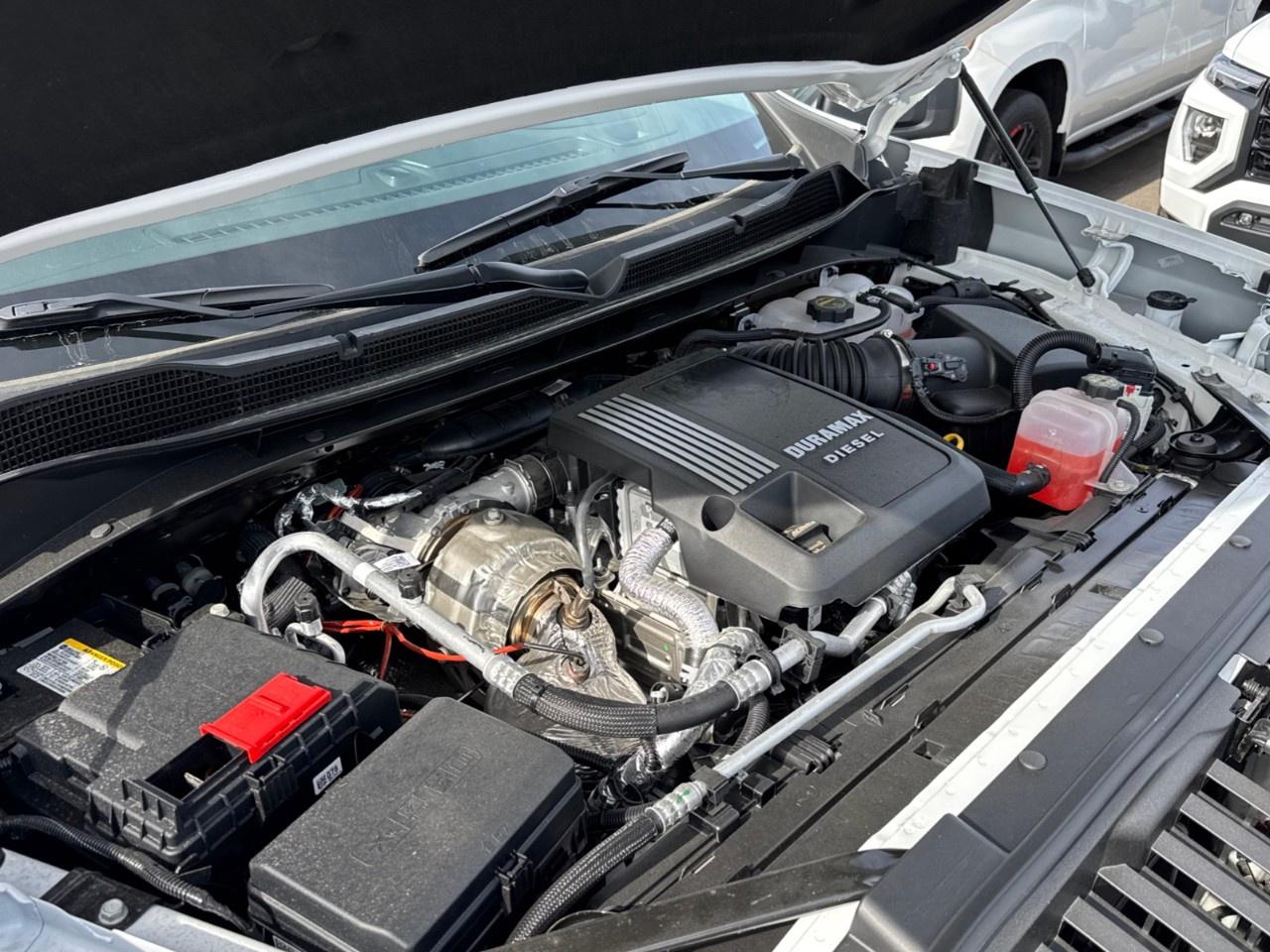 2026 Chevrolet Silverado 1500 Crew Cab Standard Box 4-Wheel Drive Custom Trail Boss Photo