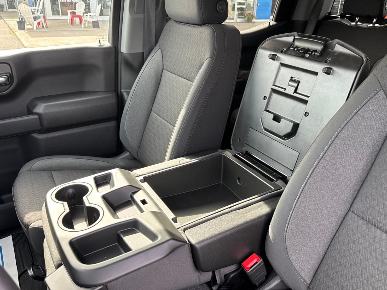 2026 Chevrolet Silverado 1500 Crew Cab Standard Box 4-Wheel Drive Custom Trail Boss Photo
