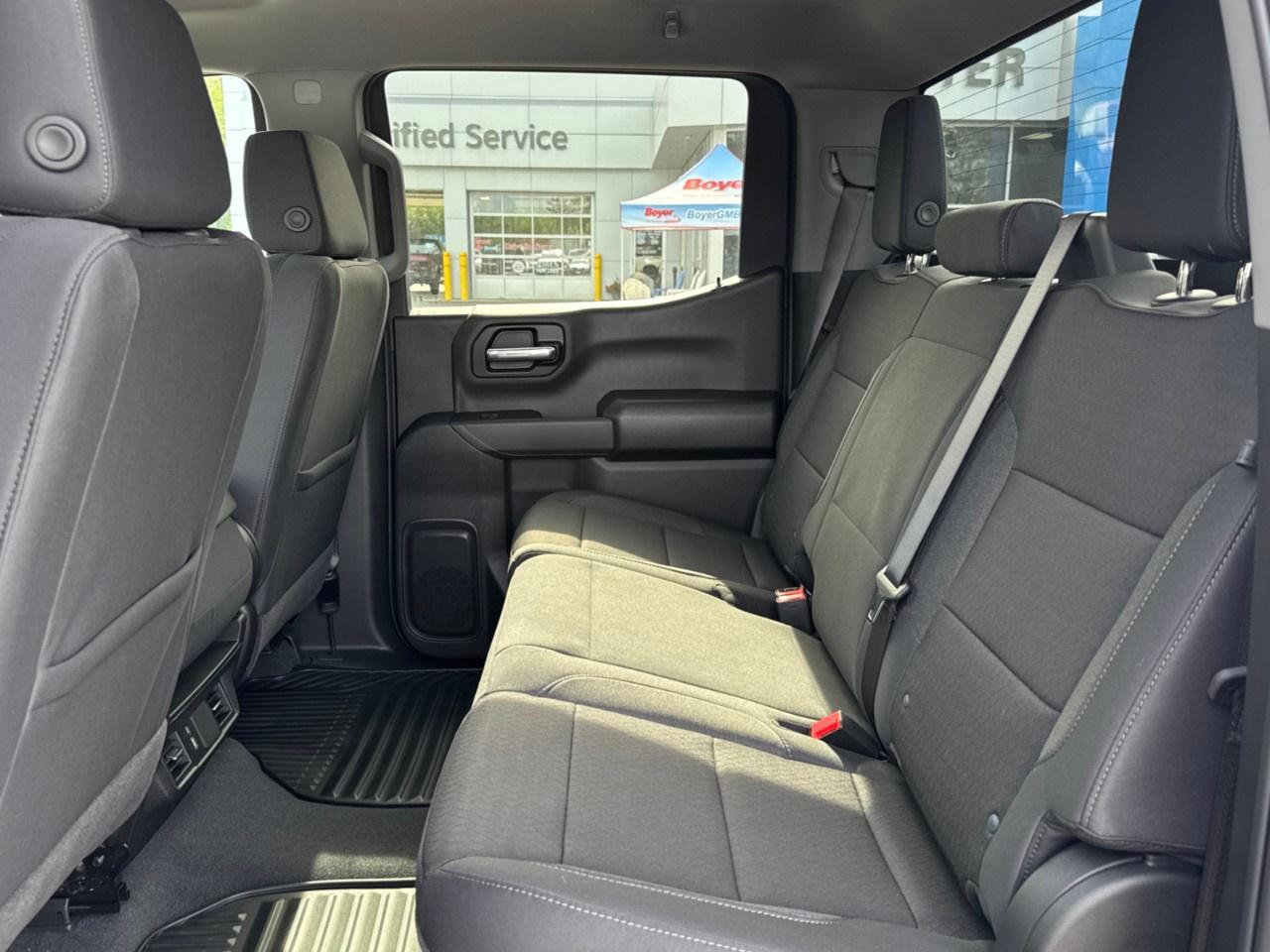 2026 Chevrolet Silverado 1500 Crew Cab Standard Box 4-Wheel Drive Custom Trail Boss Photo
