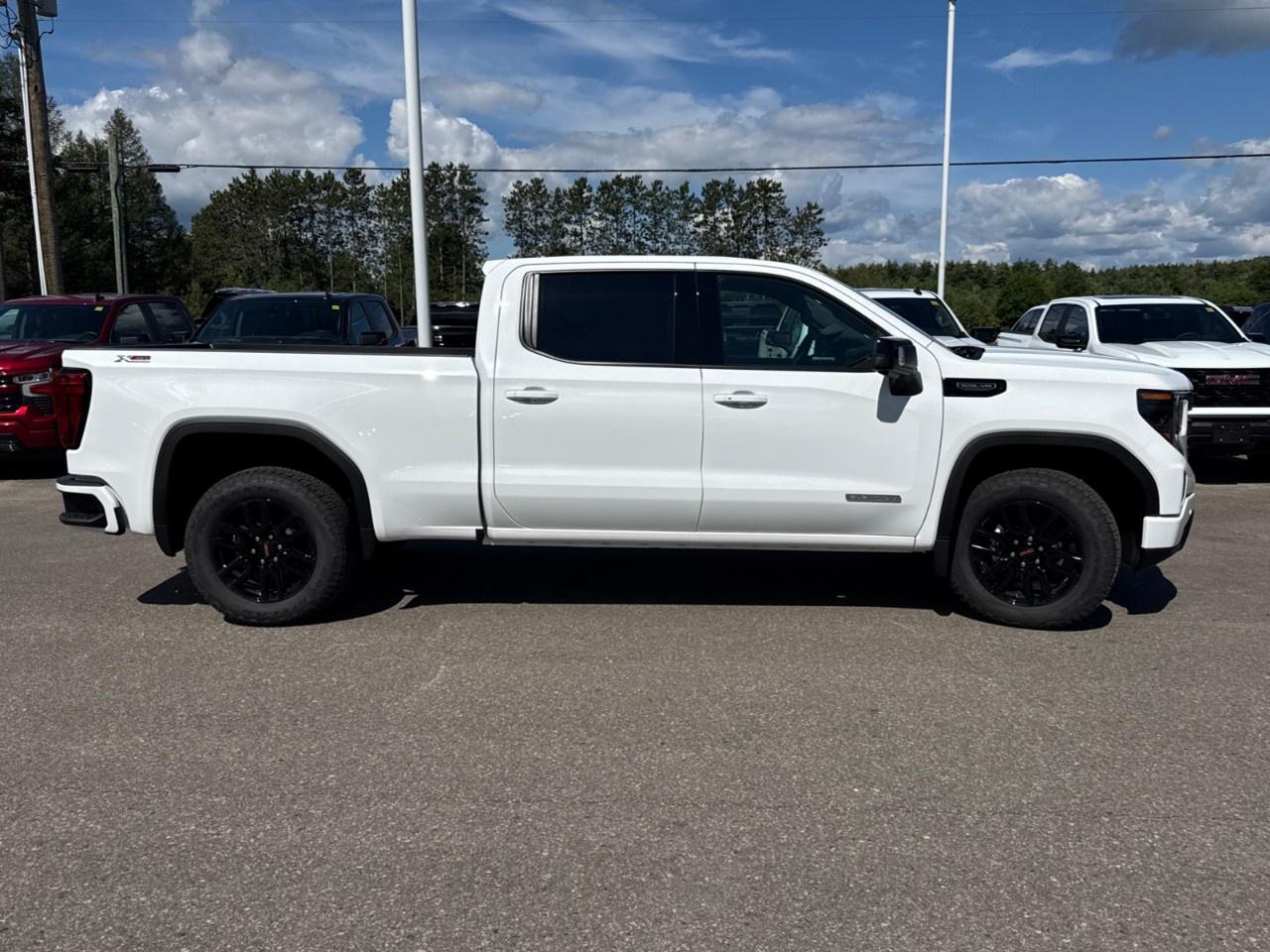 2026 GMC Sierra 1500 Crew Cab Standard Box 4-Wheel Drive Elevation Photo