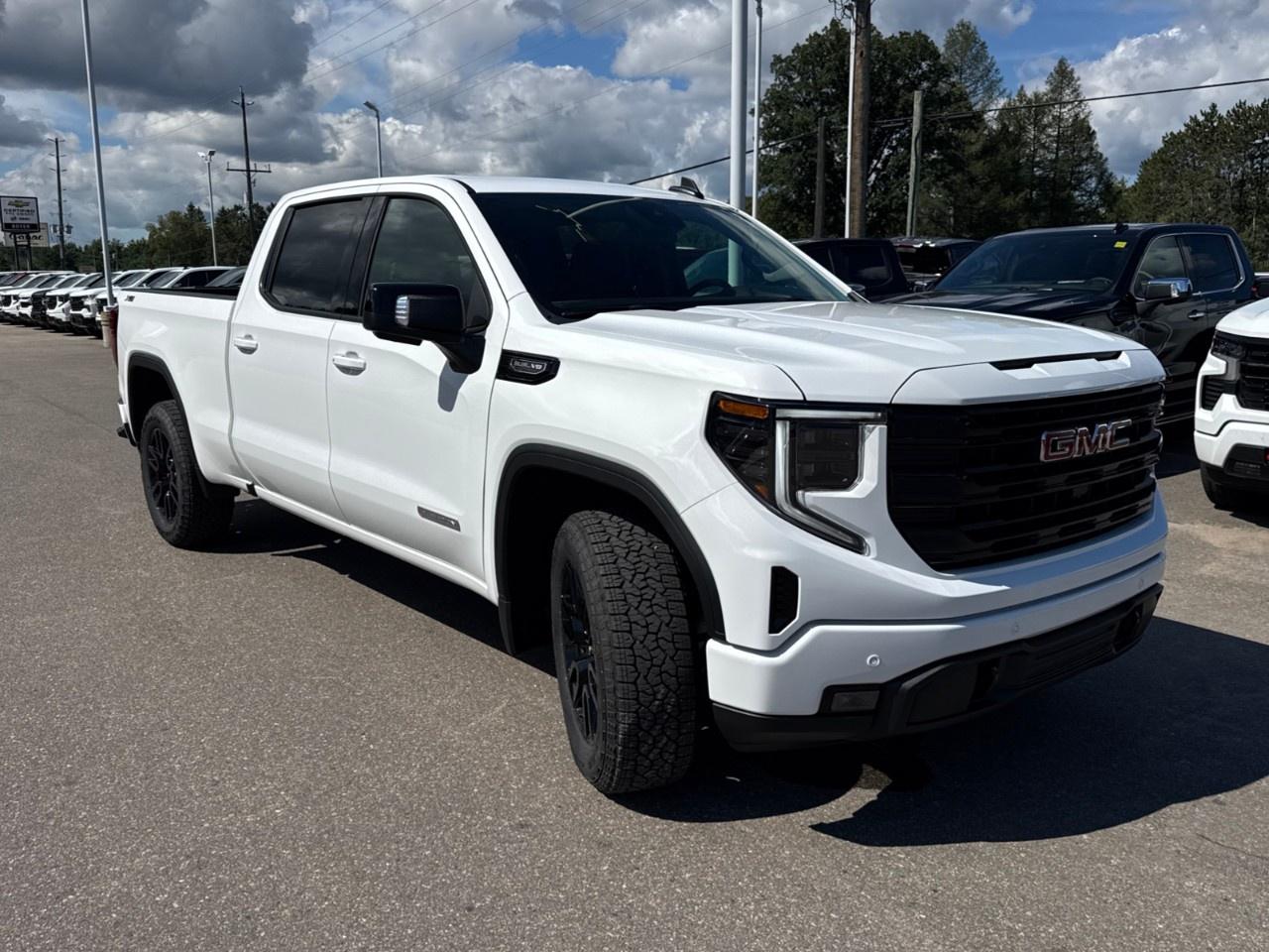 2026 GMC Sierra 1500 Crew Cab Standard Box 4-Wheel Drive Elevation Photo