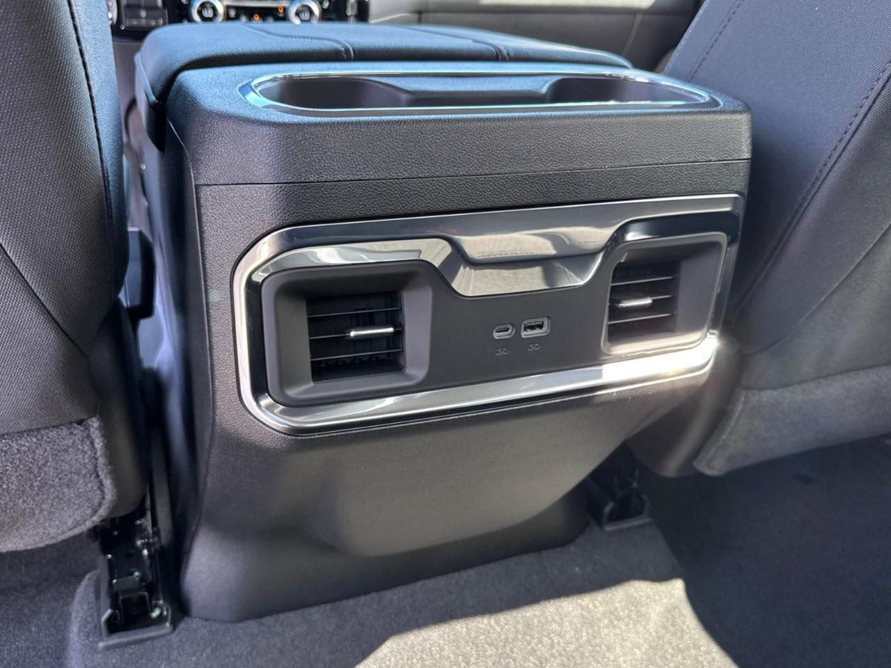 2026 GMC Sierra 1500 Crew Cab Standard Box 4-Wheel Drive Elevation Photo