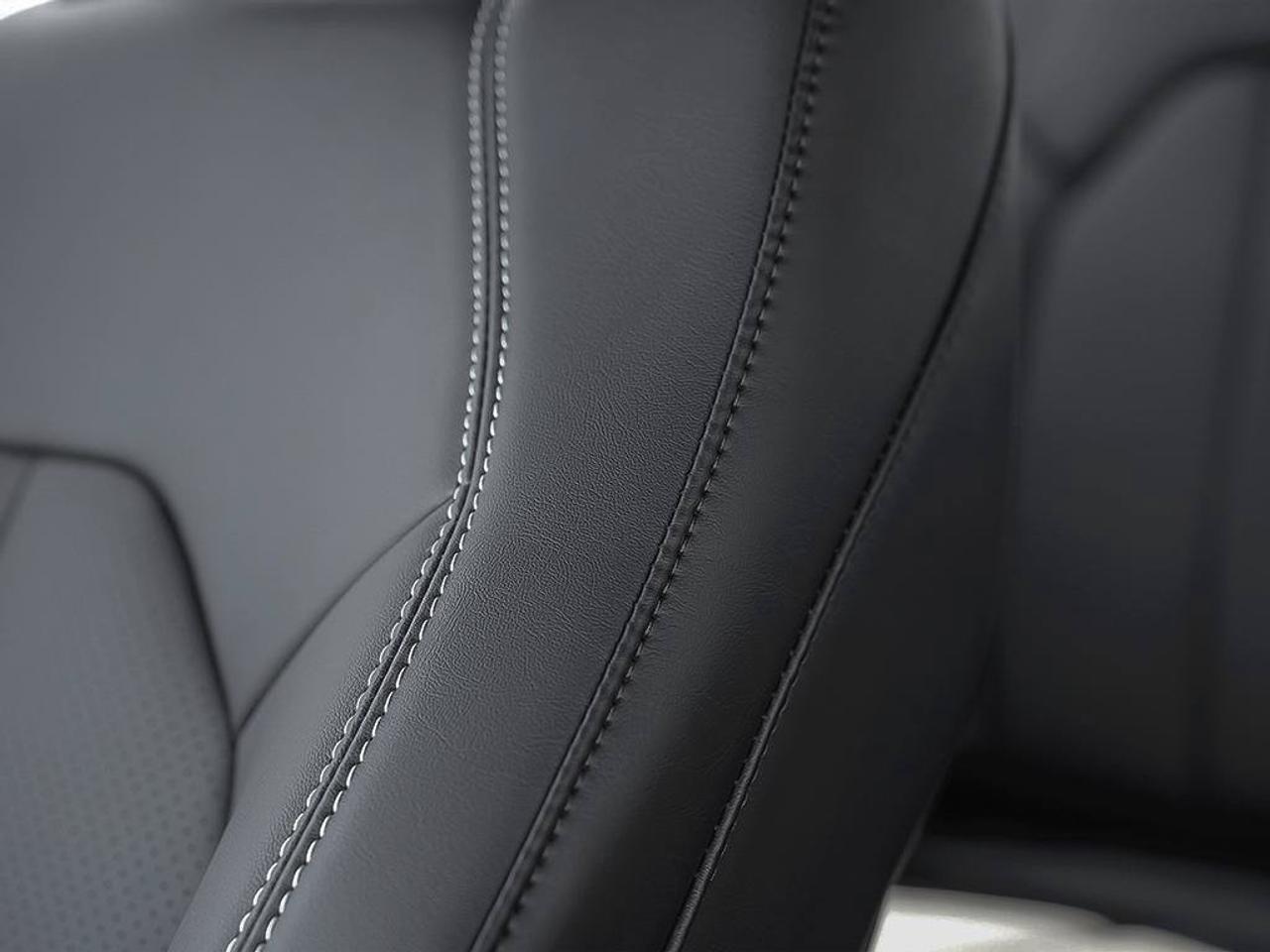 2027 Chrysler Pacifica Select | V6 | Leather Seats |Remote start | Photo