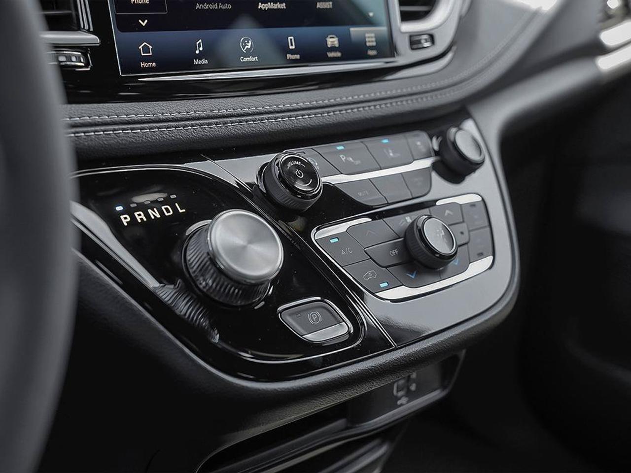 2027 Chrysler Pacifica Select | V6 | Leather Seats |Remote start | Photo