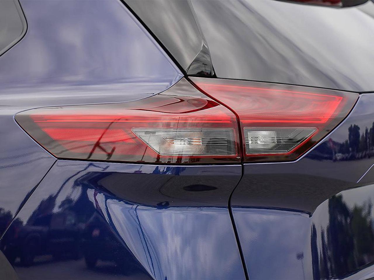 2026 Nissan Rogue SV Dark Armor Photo