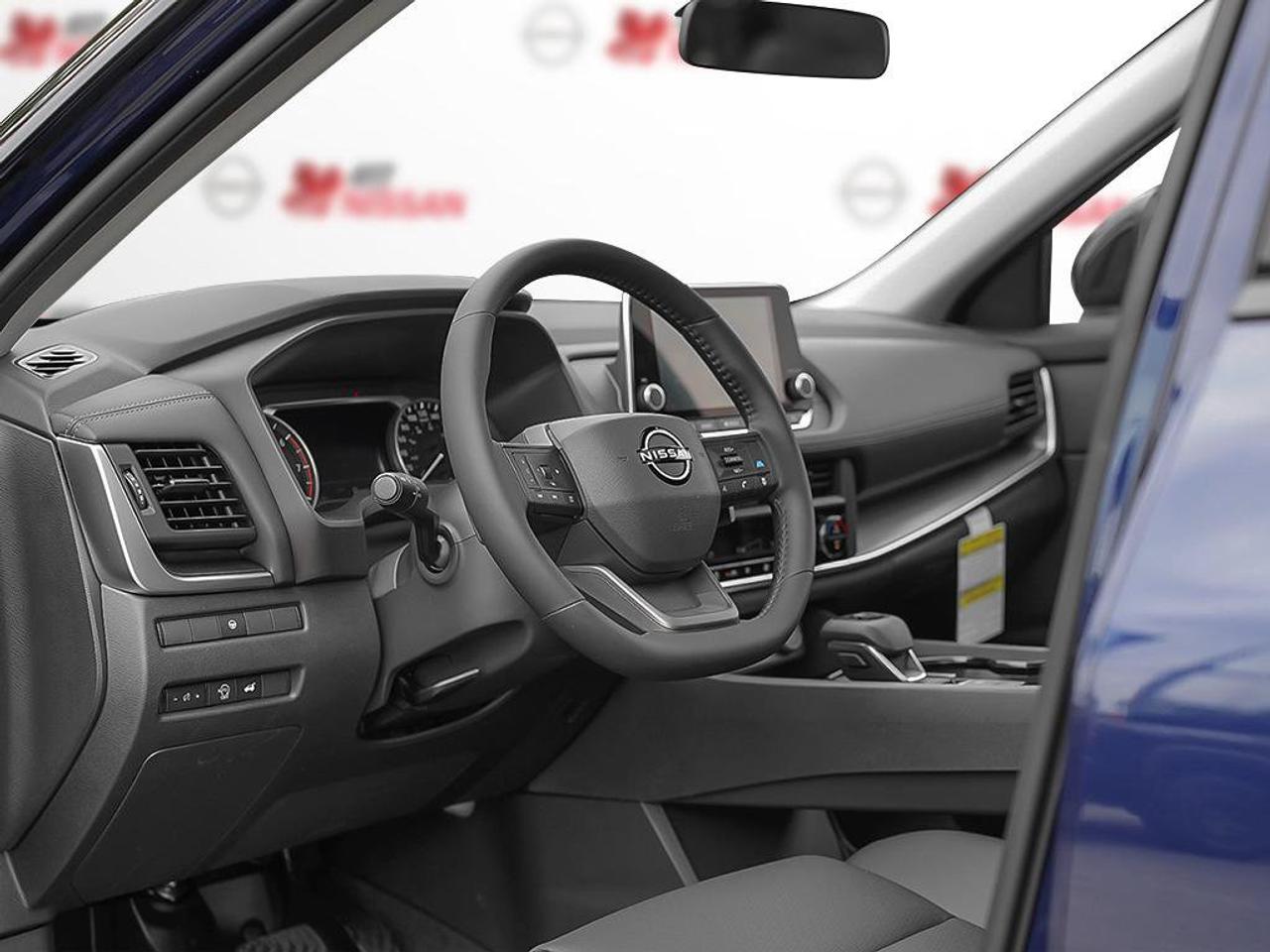 2026 Nissan Rogue SV Dark Armor Photo