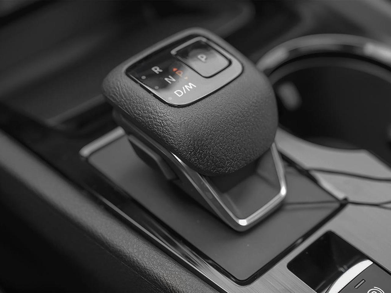 2026 Nissan Rogue SV Dark Armor Photo
