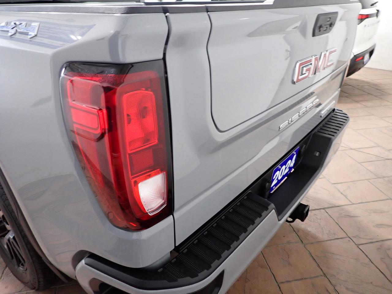 2024 GMC Sierra 1500 Elevation 4WD CREW CAB BUCKETS 5'8 BOX Photo