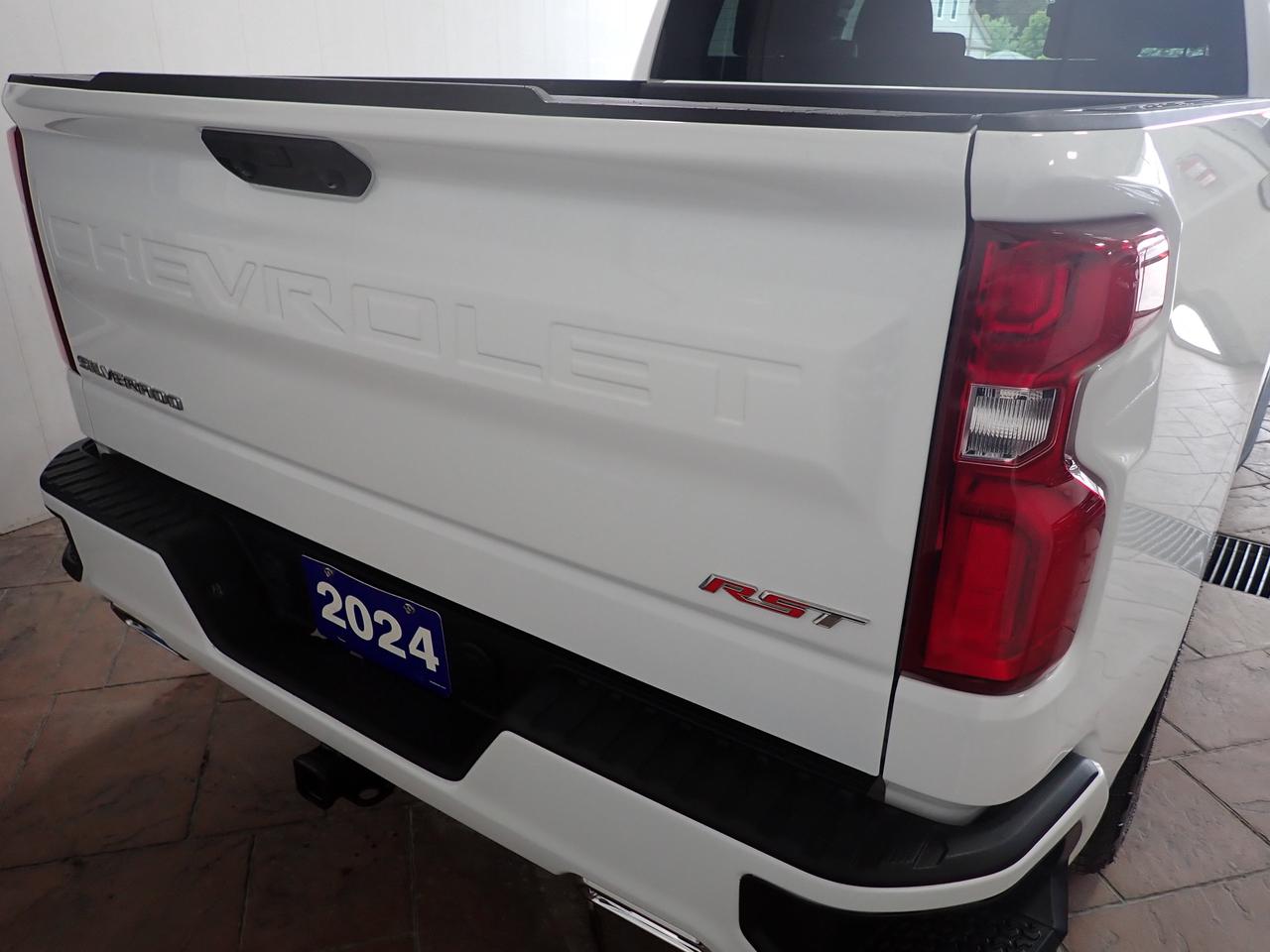 2024 Chevrolet Silverado 1500 RST 4WD CREW CAB Z71 BUCKETS 5'8 BOX Photo