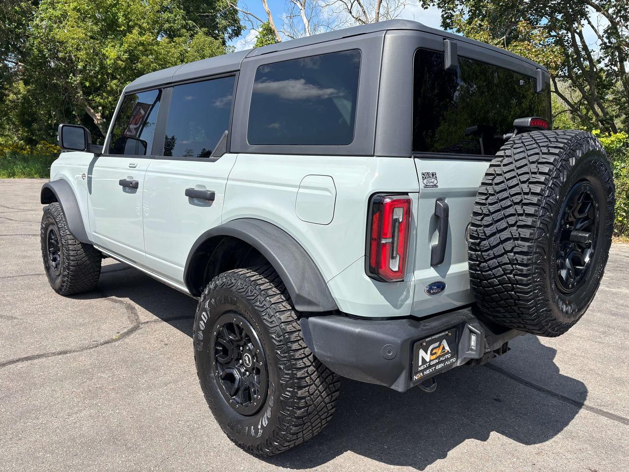 2023 Ford Bronco Wildtrak Advanced Lux Package Navigation No Accide Photo