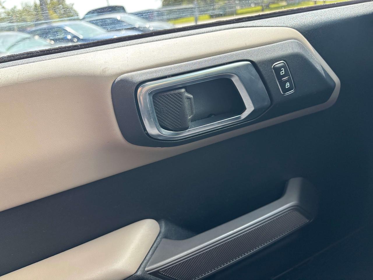 2023 Ford Bronco Wildtrak Advanced Lux Package Navigation No Accide Photo