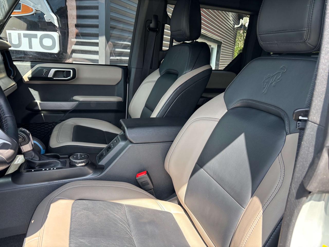 2023 Ford Bronco Wildtrak Advanced Lux Package Navigation No Accide Photo