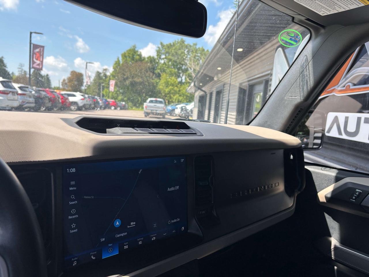 2023 Ford Bronco Wildtrak Advanced Lux Package Navigation No Accide Photo