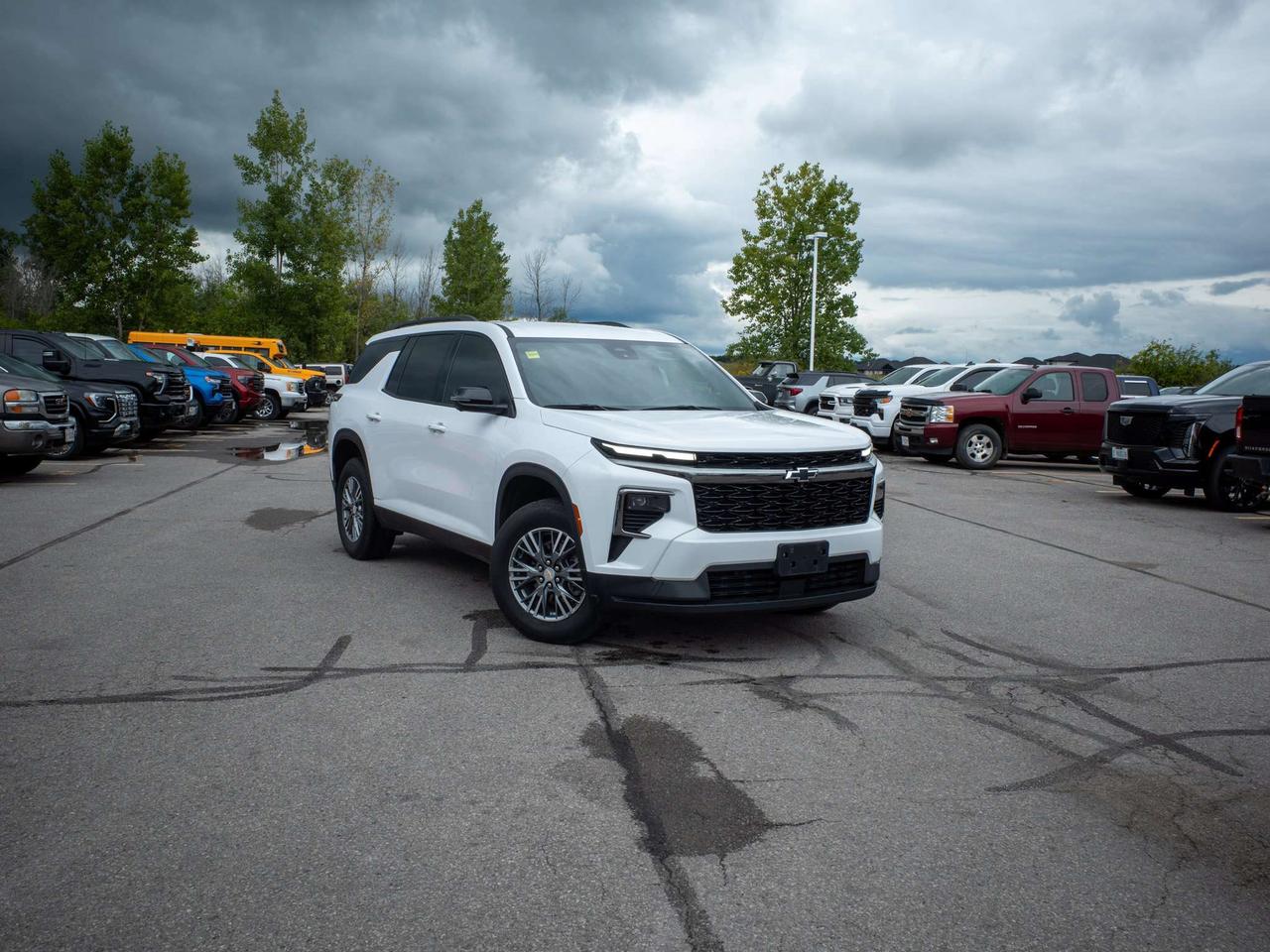 2025 Chevrolet Traverse LT - Remote Trunk Release   Adaptive Cruise Control Photo5