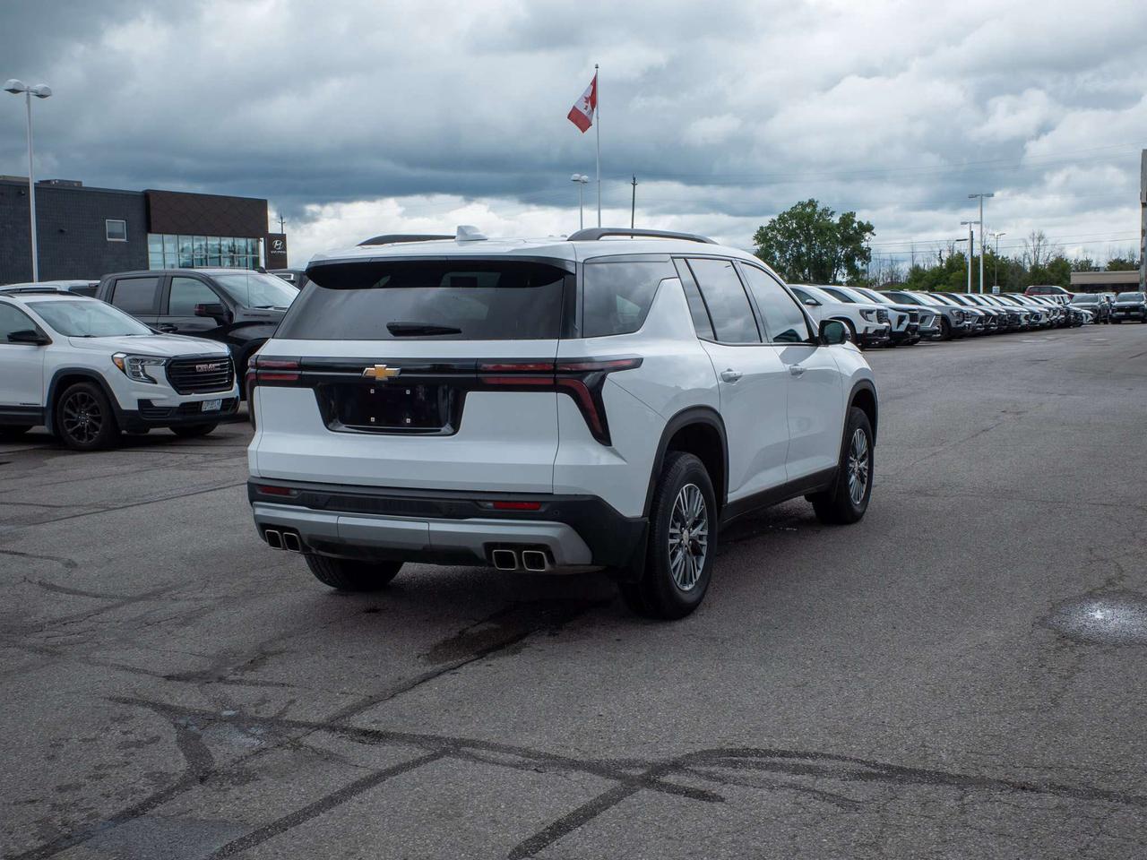 2025 Chevrolet Traverse LT - Remote Trunk Release   Adaptive Cruise Control Photo