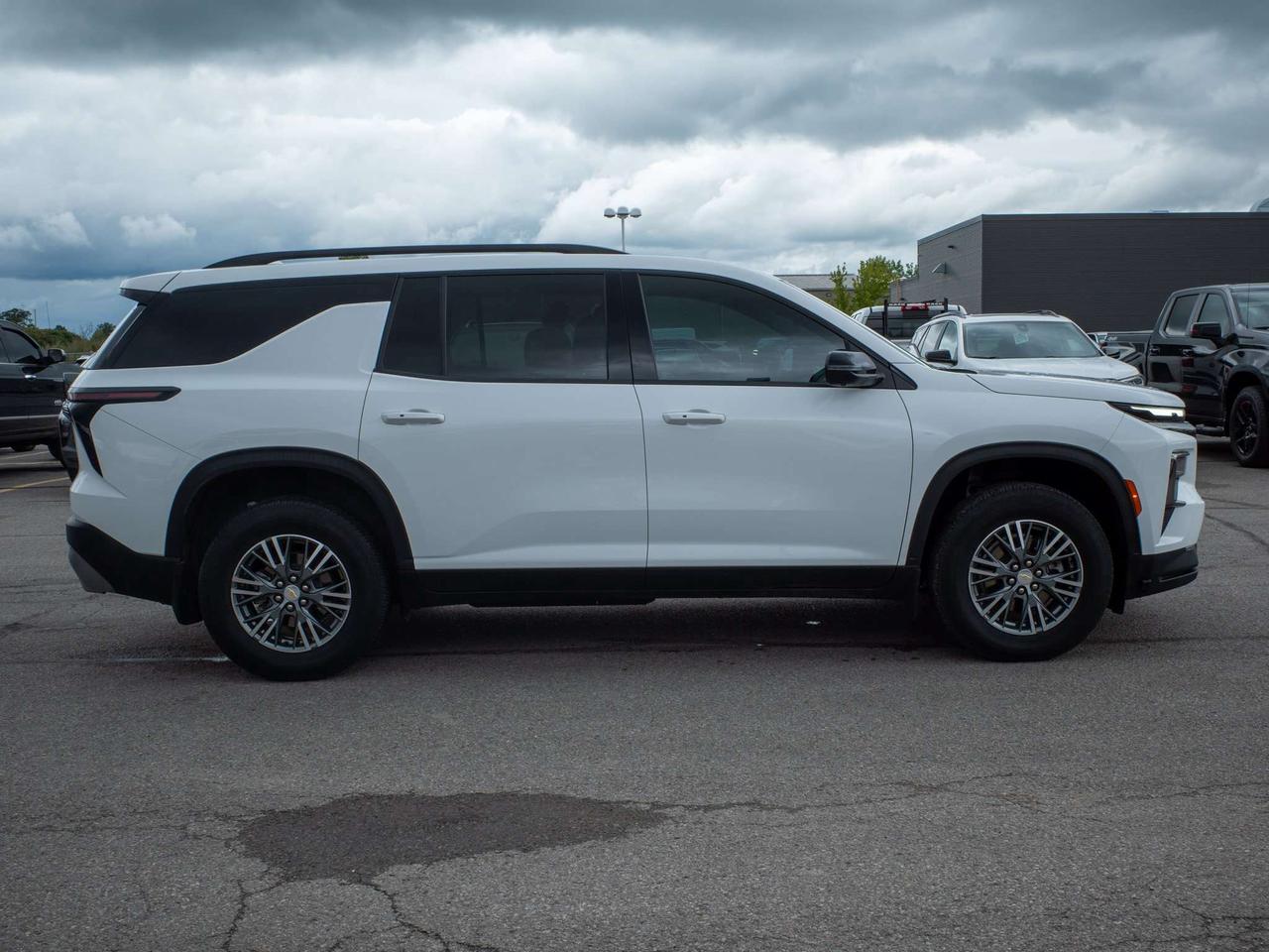 2025 Chevrolet Traverse LT - Remote Trunk Release   Adaptive Cruise Control Photo