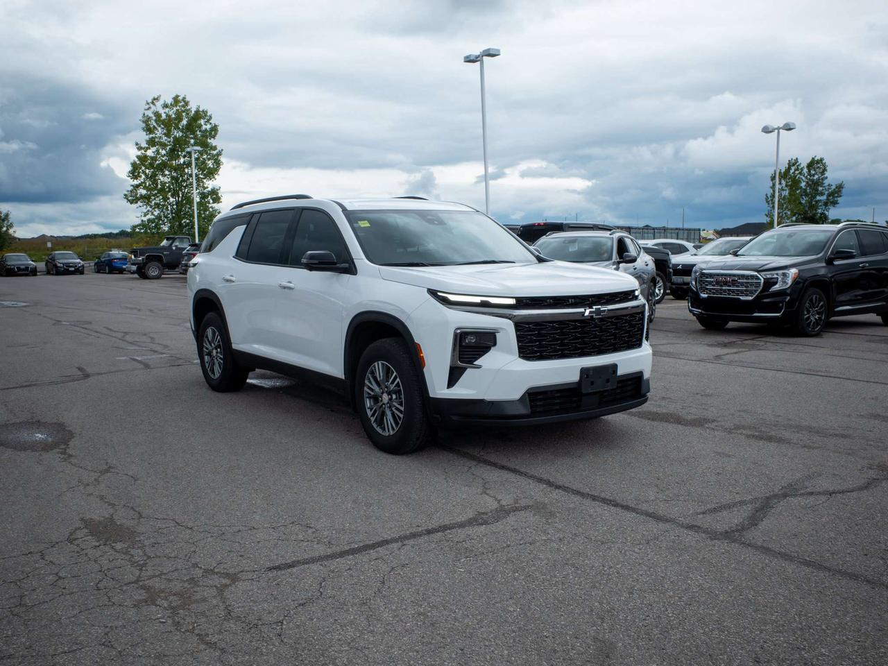 2025 Chevrolet Traverse LT - Remote Trunk Release   Adaptive Cruise Control Photo