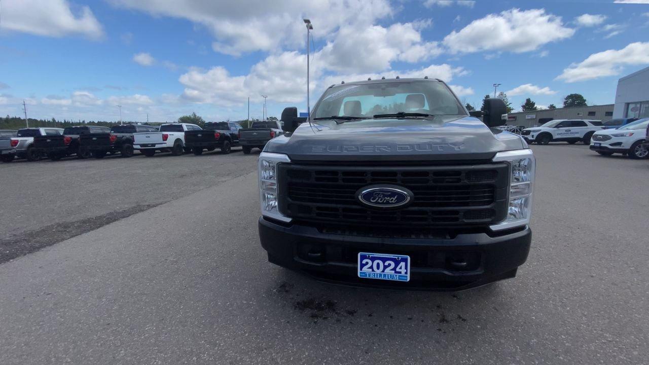 2024 Ford SUPER DUTY F-250 SRW XL Photo