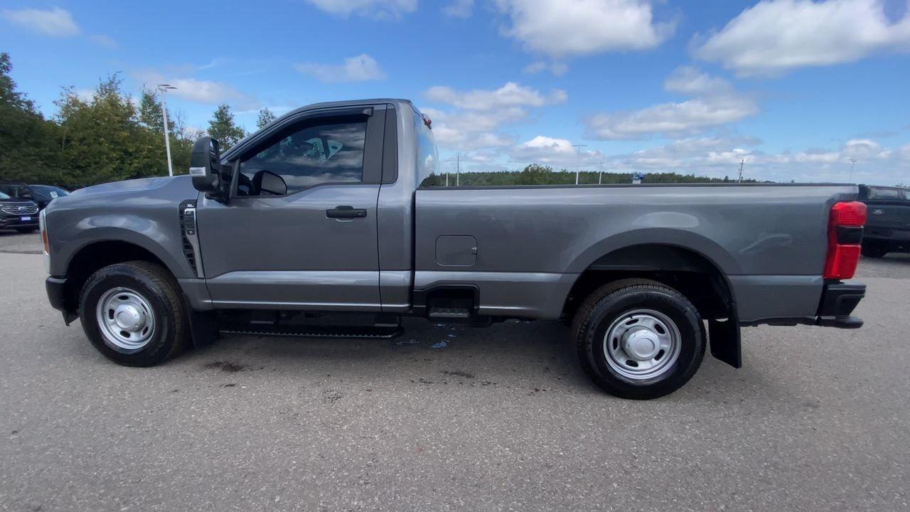 2024 Ford SUPER DUTY F-250 SRW XL Photo