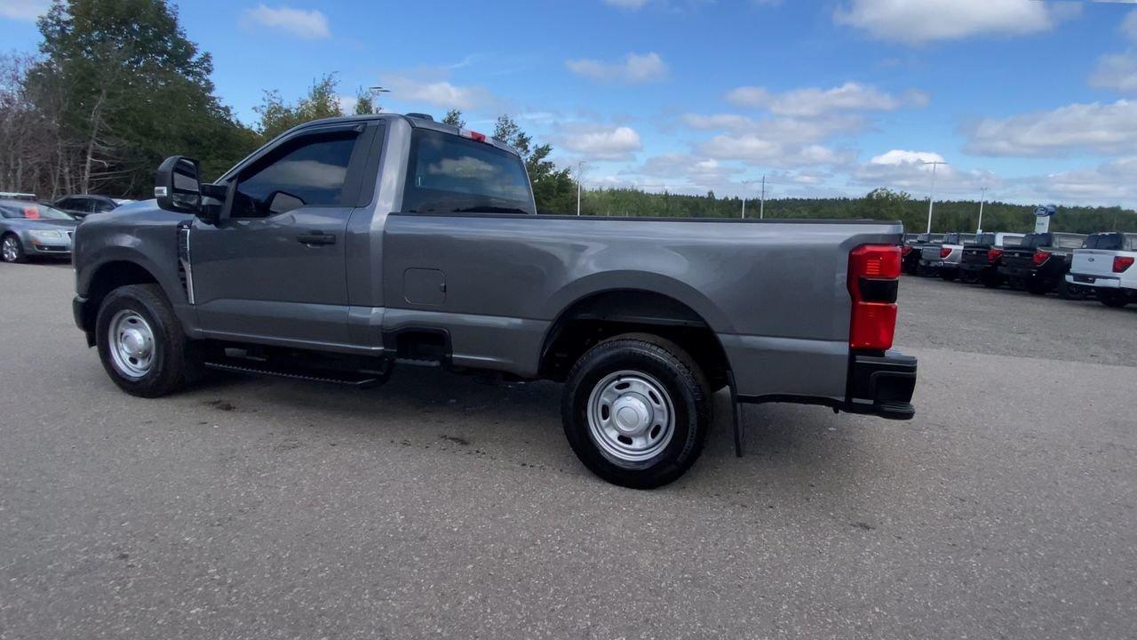 2024 Ford SUPER DUTY F-250 SRW XL Photo