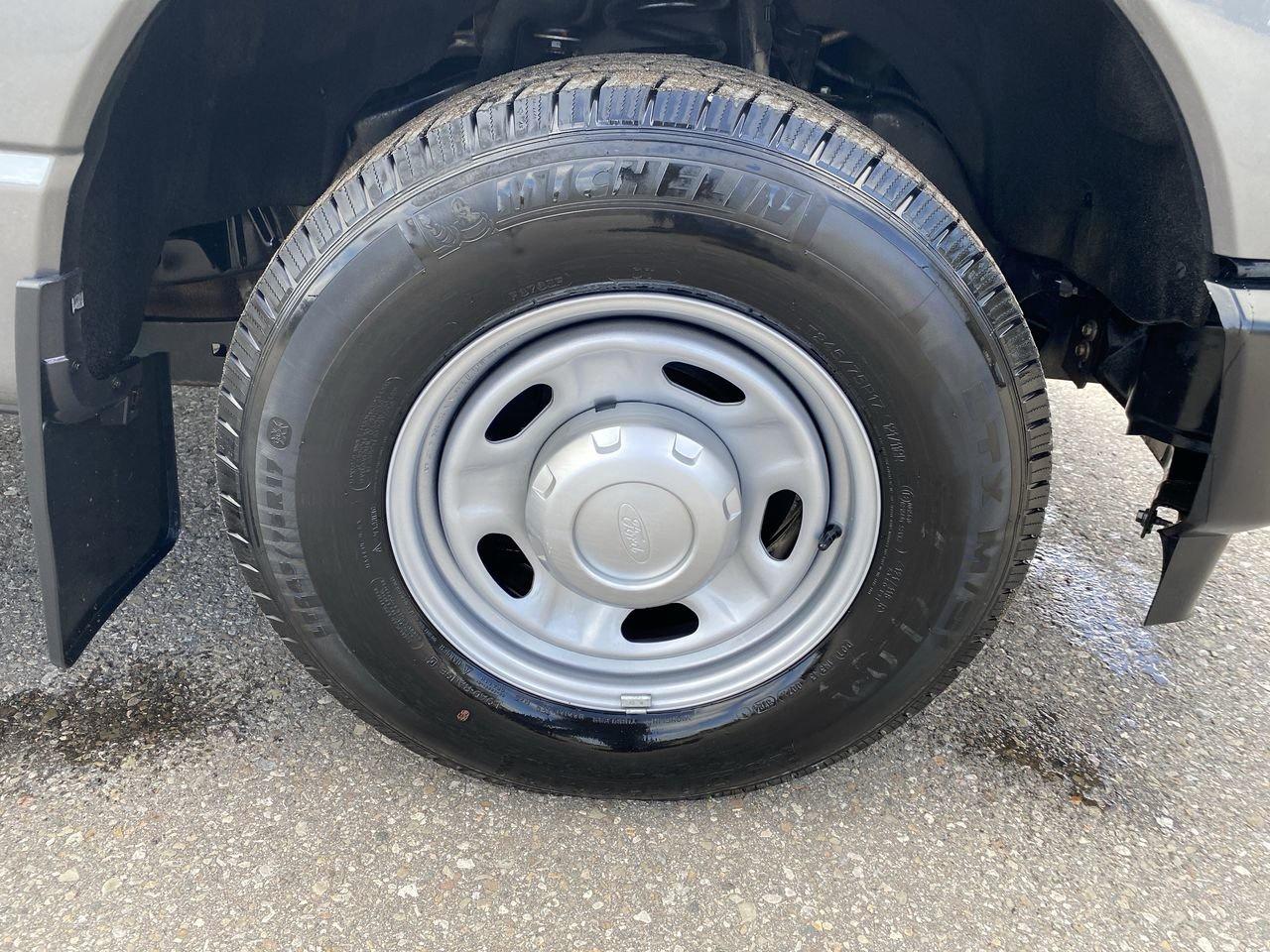 2024 Ford SUPER DUTY F-250 SRW XL Photo