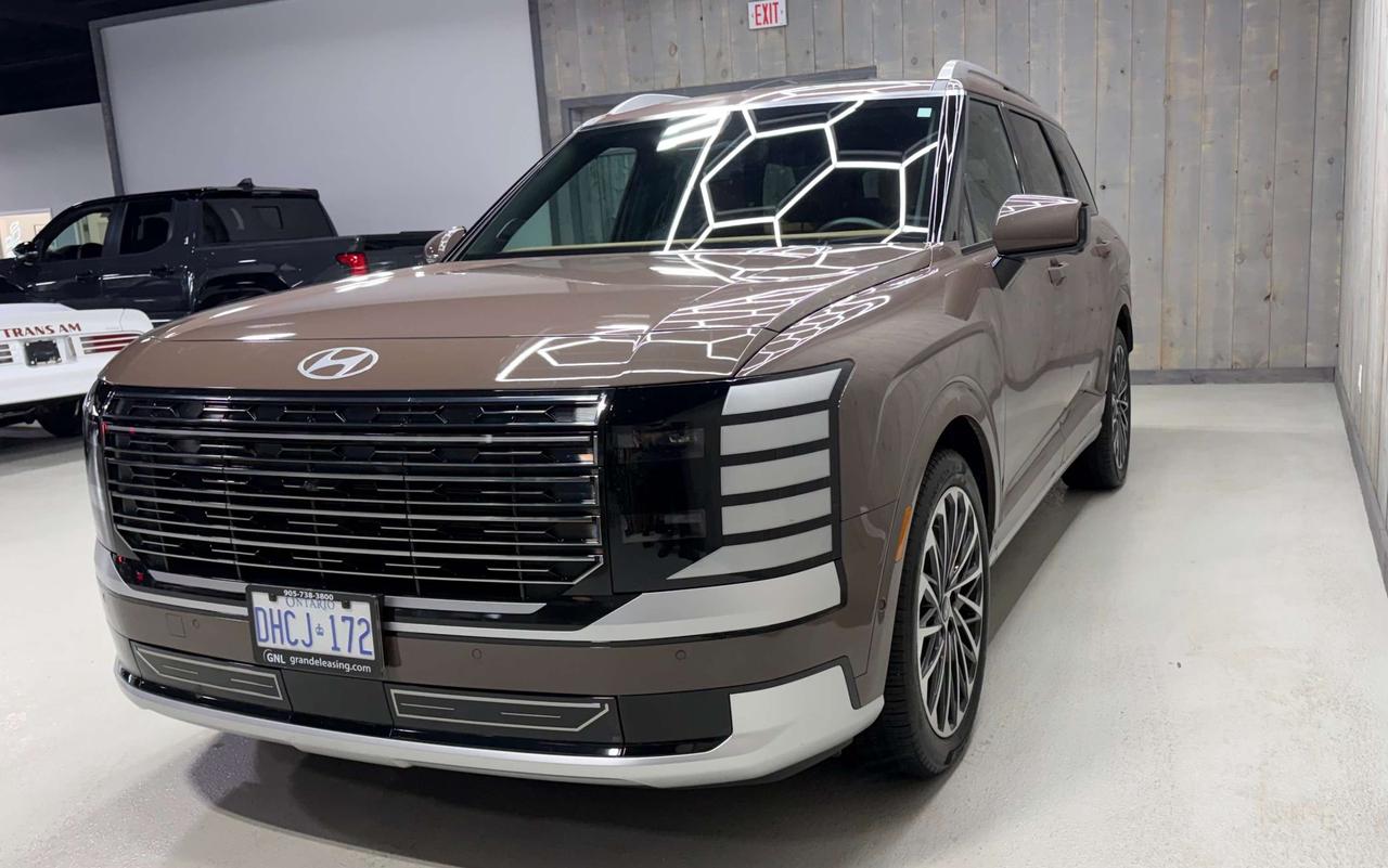 2026 Hyundai PALISADE ULTIMATE CALLIGRAPHY 7-PASS 3.5L Photo4