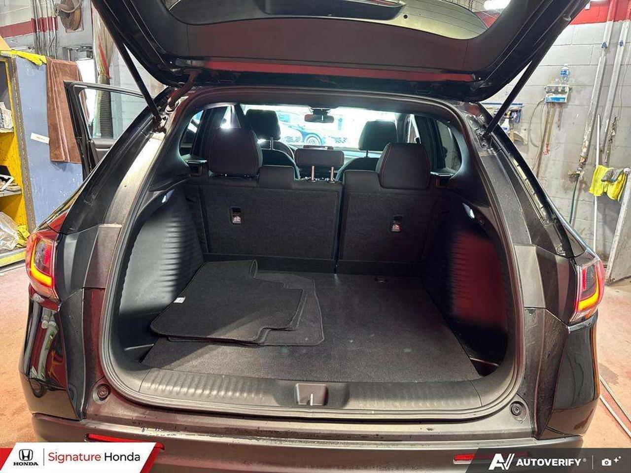 2025 Honda HR-V Sport Photo